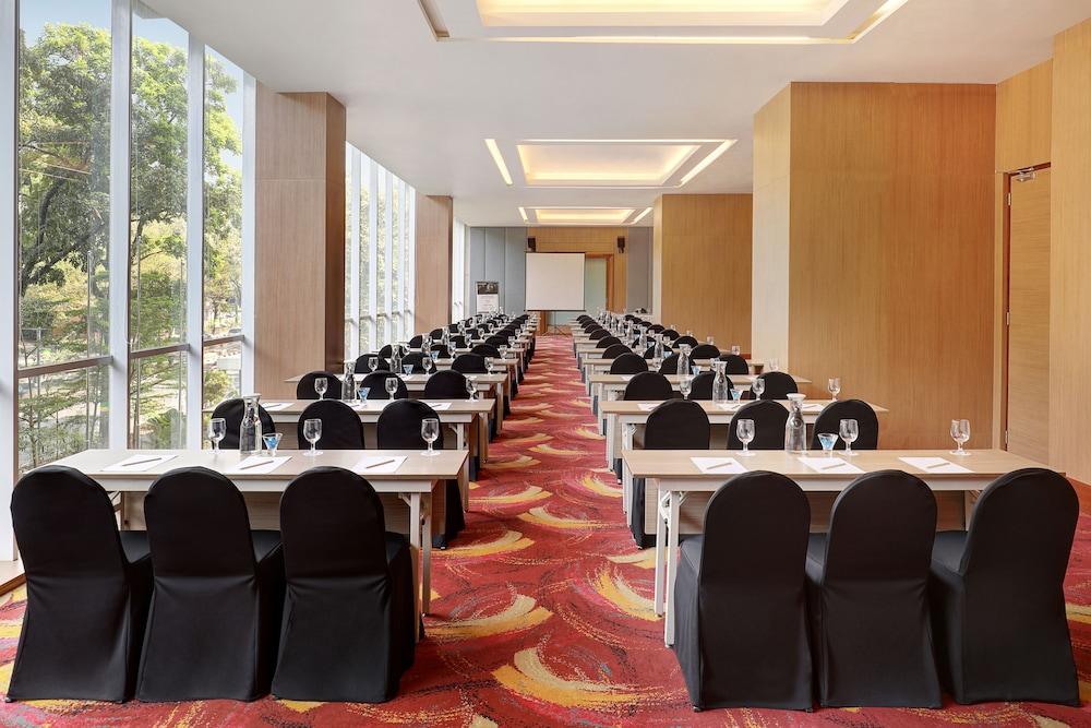 Mercure Bandung Nexa Supratman Exteriér fotografie