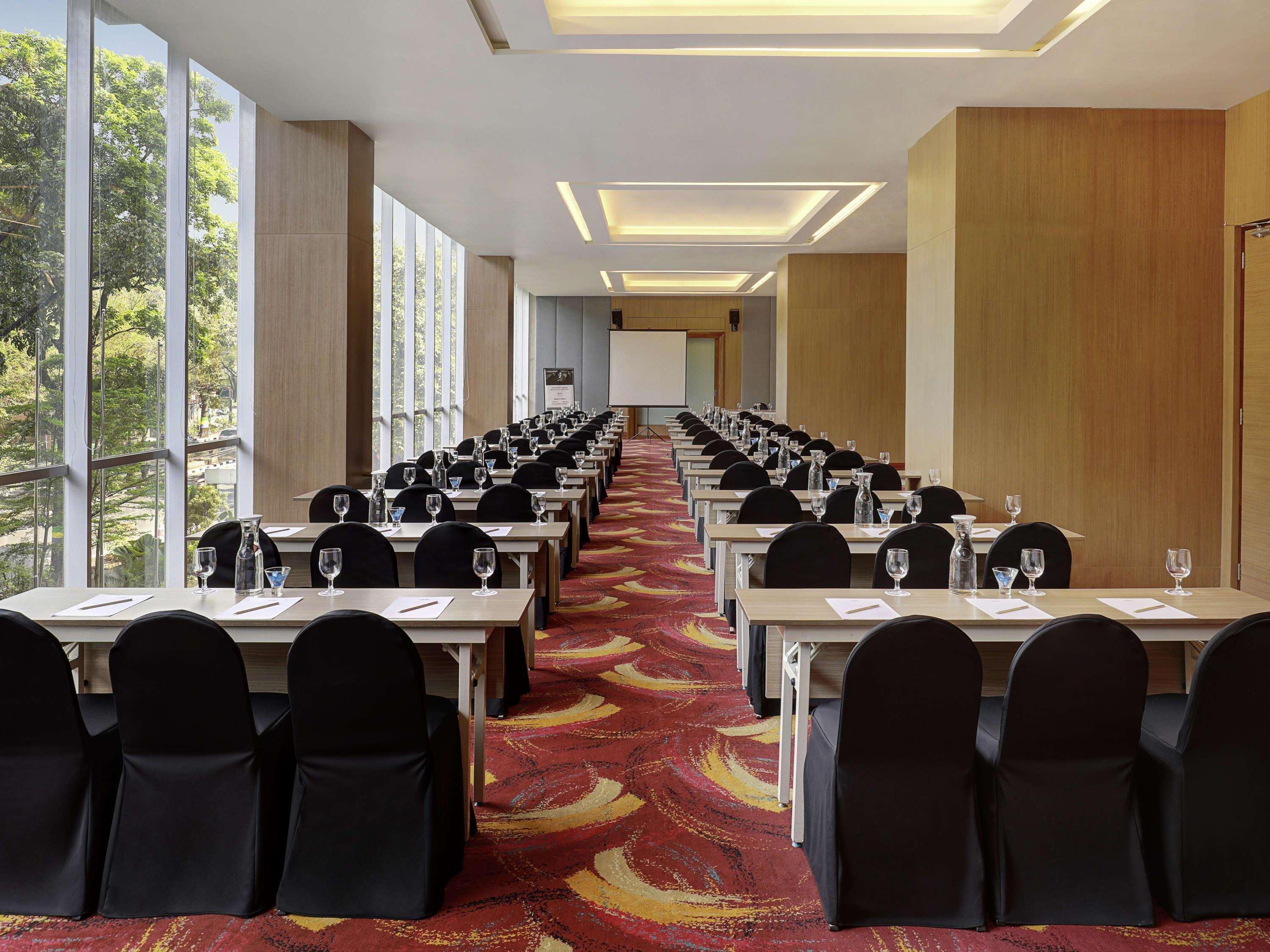 Mercure Bandung Nexa Supratman Exteriér fotografie