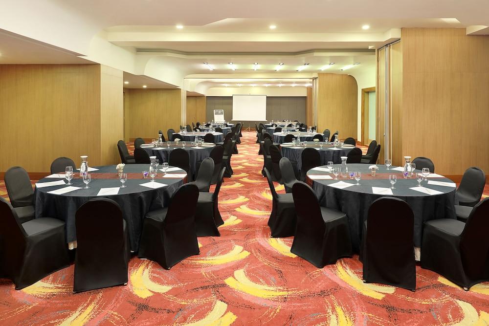 Mercure Bandung Nexa Supratman Exteriér fotografie